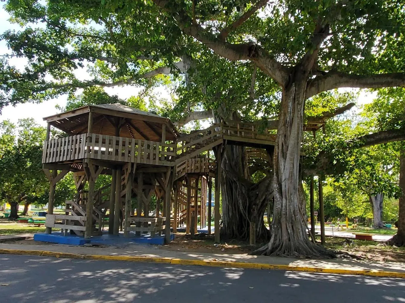 2 Palmas Str Otel Aguadilla Konukevi